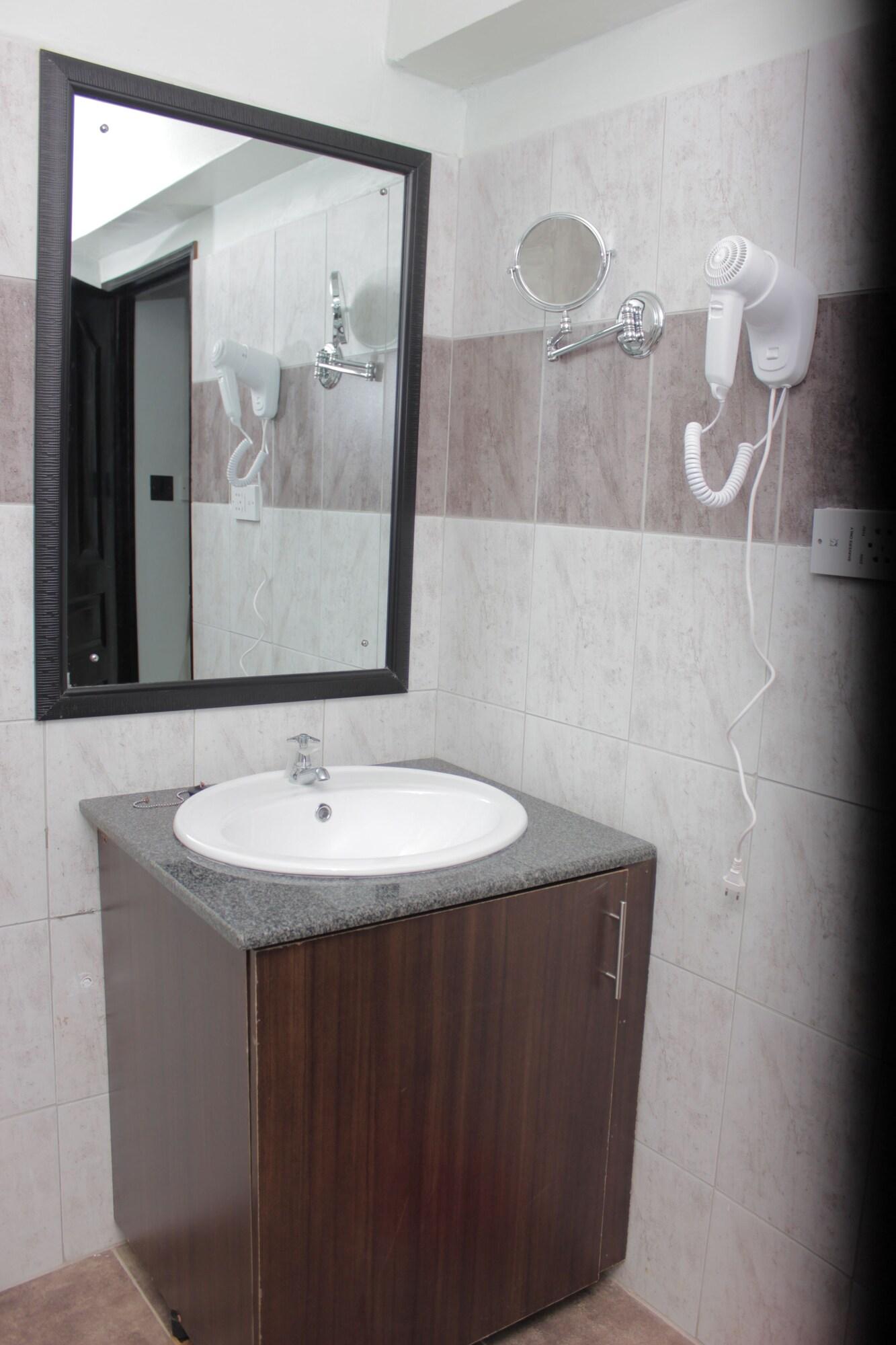 Hadassah Hotel Ναϊρόμπι Εξωτερικό φωτογραφία
