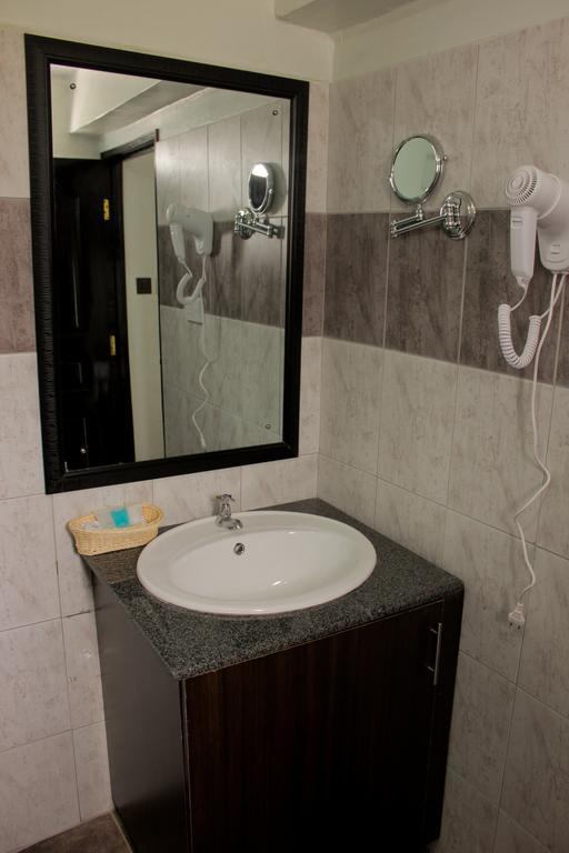 Hadassah Hotel Ναϊρόμπι Δωμάτιο φωτογραφία