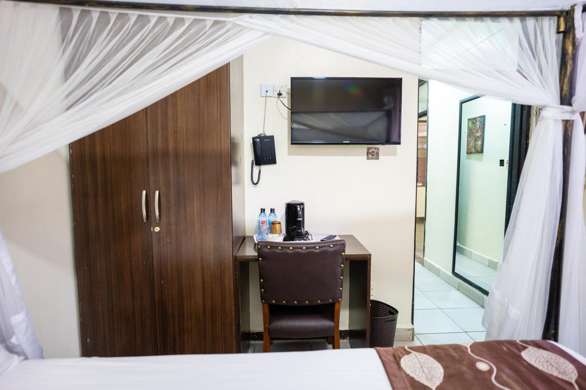 Hadassah Hotel Ναϊρόμπι Εξωτερικό φωτογραφία