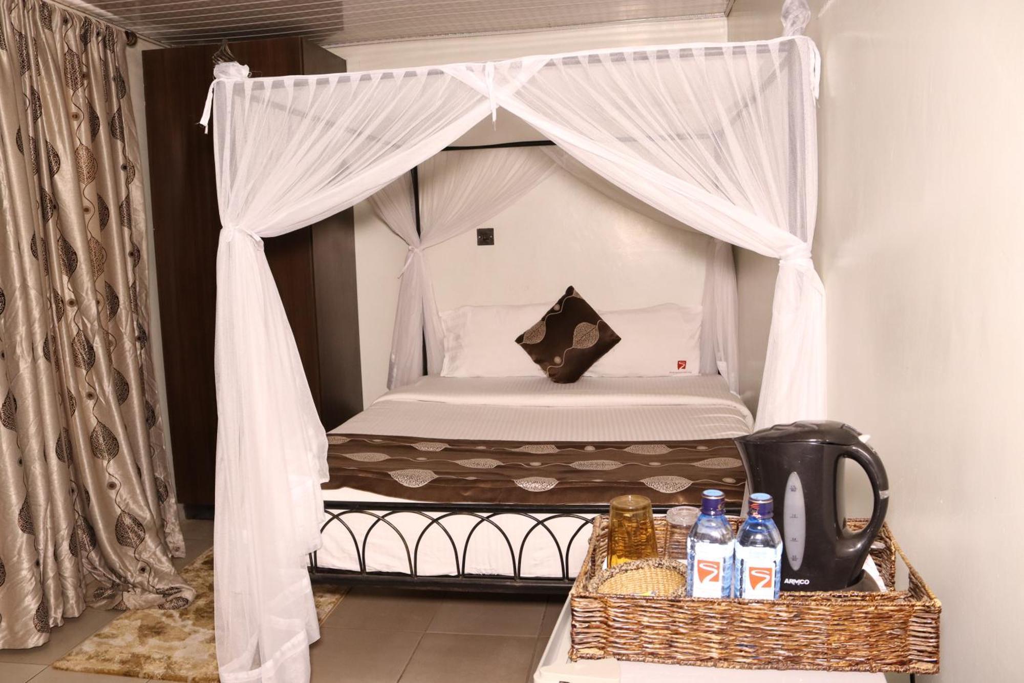 Hadassah Hotel Ναϊρόμπι Εξωτερικό φωτογραφία