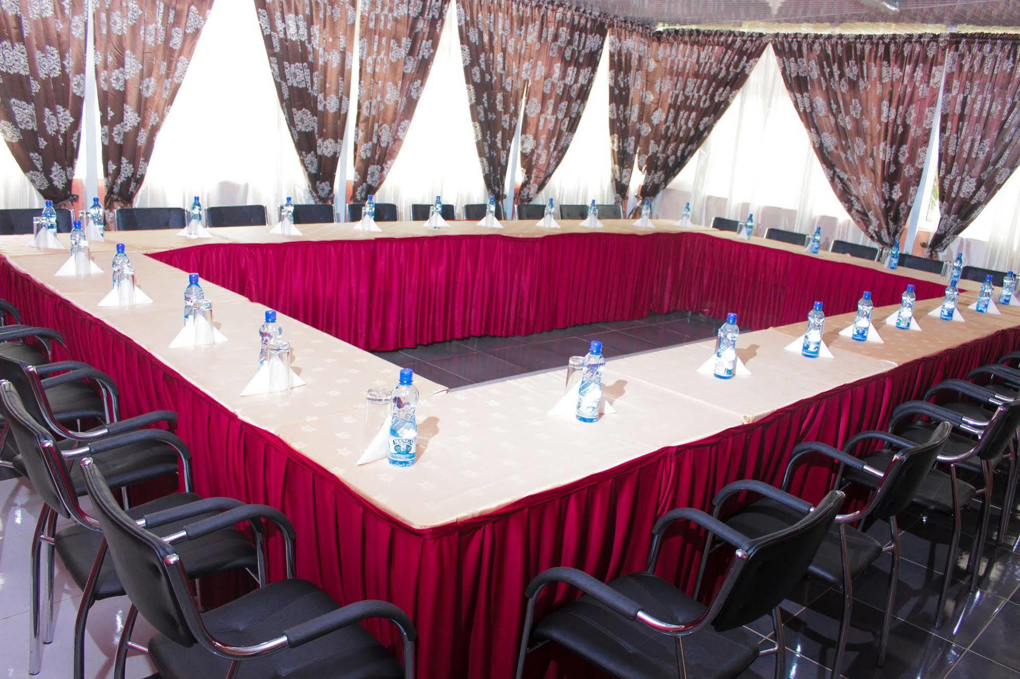 Hadassah Hotel Ναϊρόμπι Εξωτερικό φωτογραφία